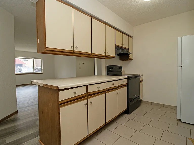 1526 9th Ave S #101 — Photo 2