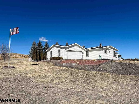 3rd image of 40850 Ore Rd