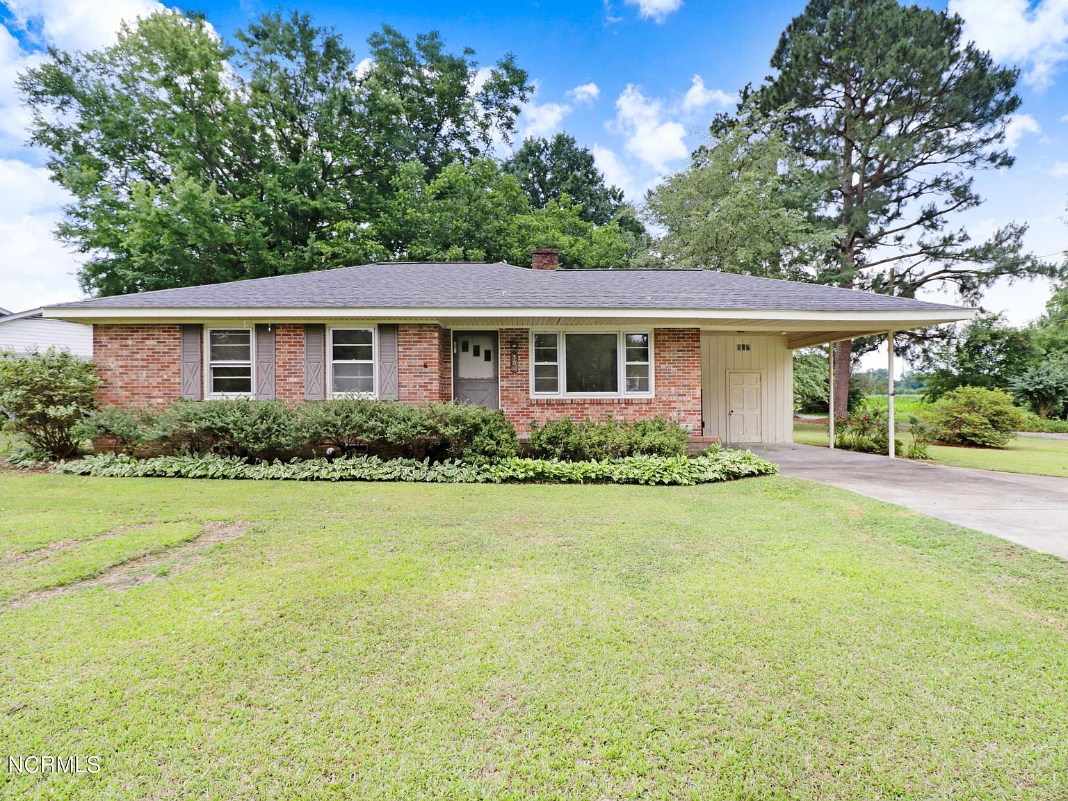 301 Smith Chapel Road, Mount Olive, NC 28365 | Zillow