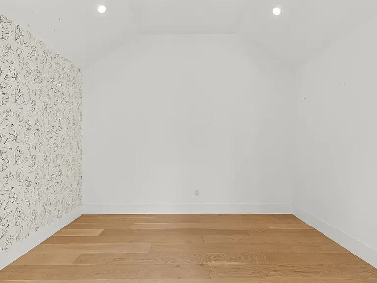 10920 Hesby St #C — Photo 10