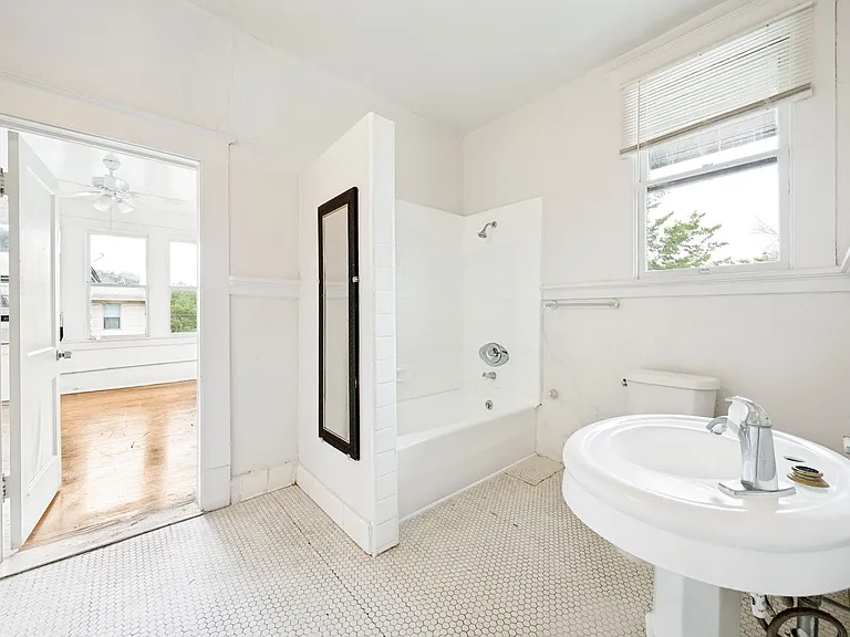 514 E Park Ave — Photo 12