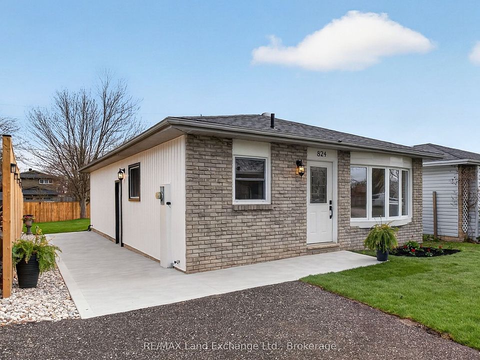 1st image of 824 Andrew Malcolm Dr