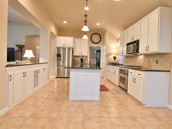 4th image of 2625 Navasota Dr