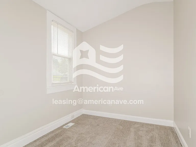 79867_011_bedroom_13884636.jpg