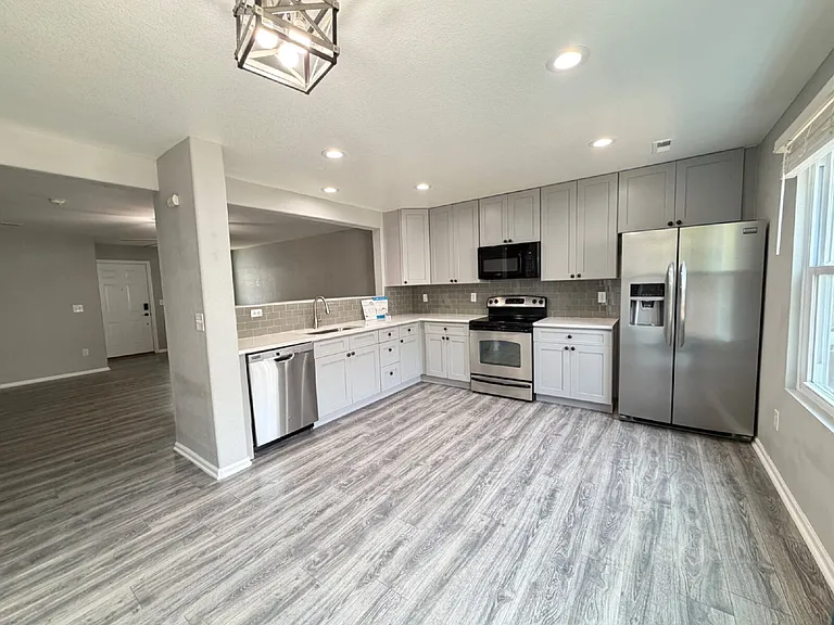 7874 S Kittredge Cir — Photo 4