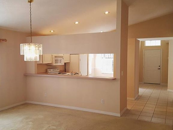 2nd image of 3219 Woodberry Ln