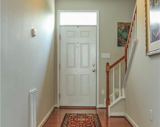 2nd image of 804 Parkland Pl