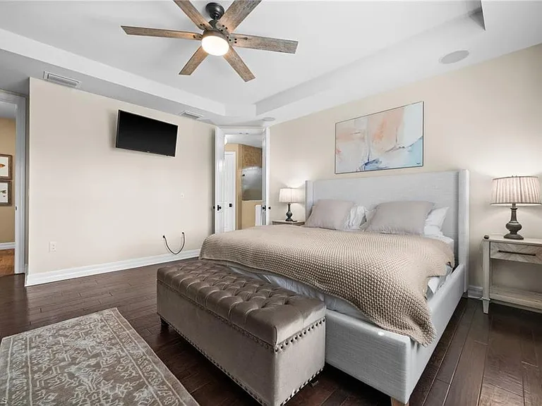 14750 Laguna Dr — Photo 23