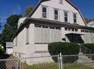 62 Burnham St, Hartford, CT 06112