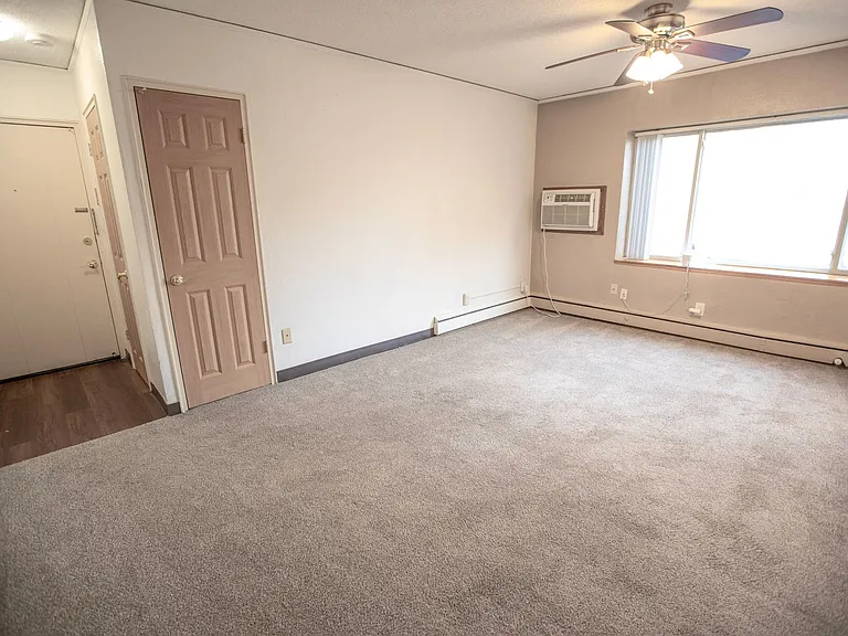 3431 Dupont Ave S — Photo 3