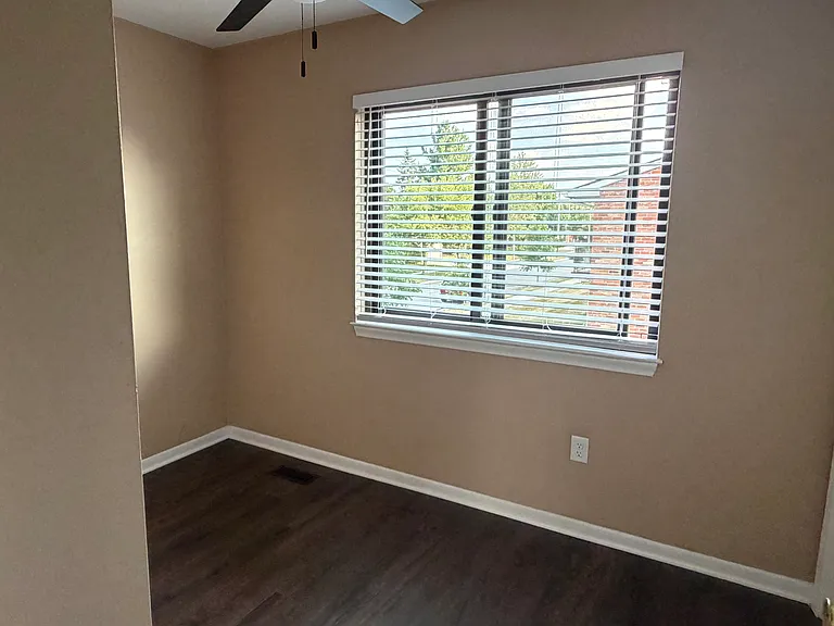 1280 Dewey St #4 — Photo 7