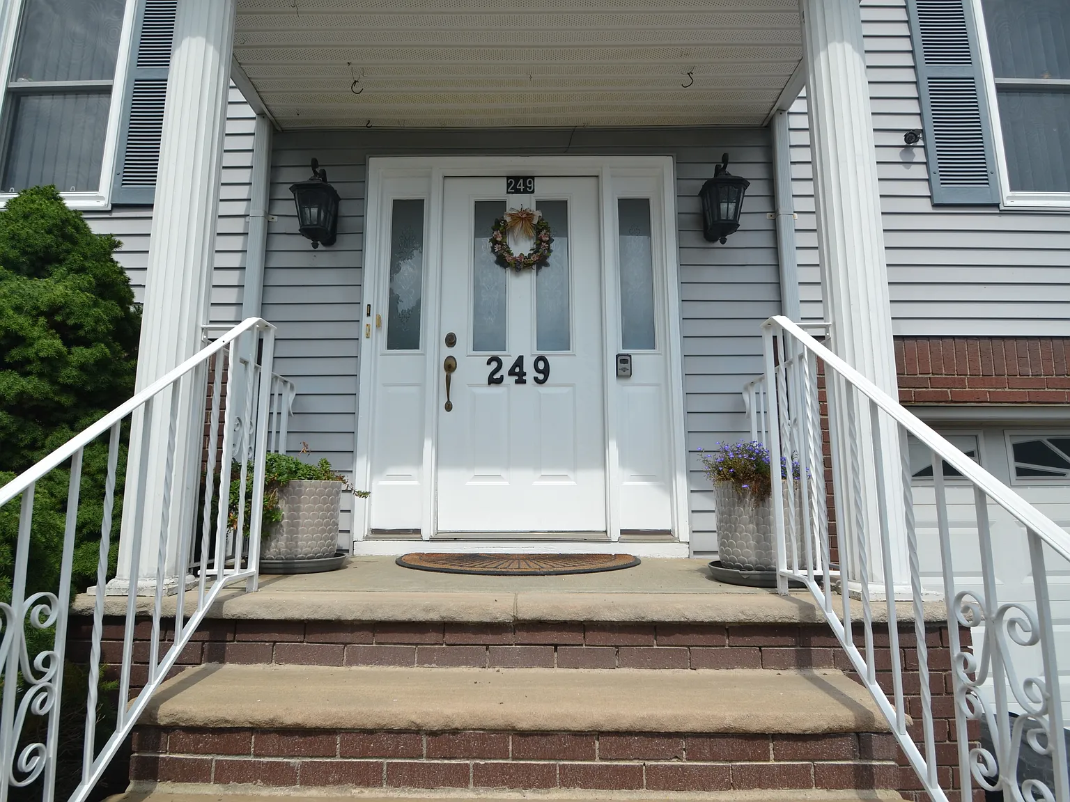 3 bed, 1400 sqft, $3,000 — Photo 3