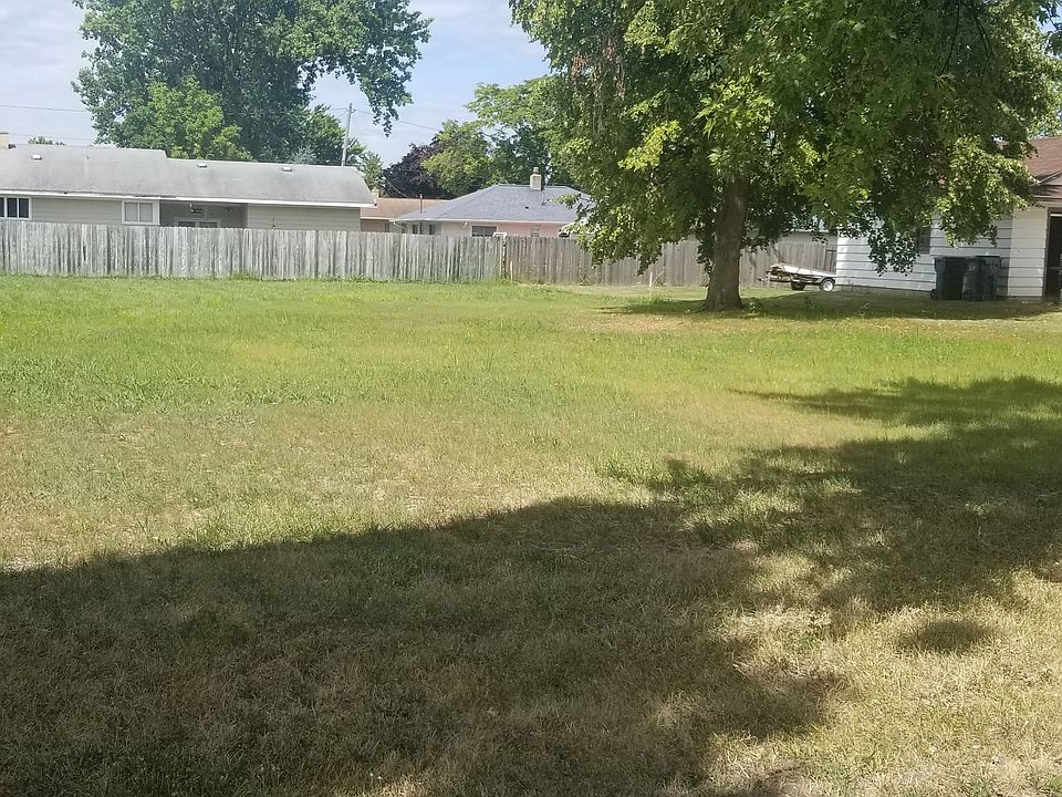 2nd image of 1810 Michigan Ave