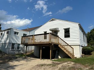 124 2nd St, Wadsworth, OH 44281