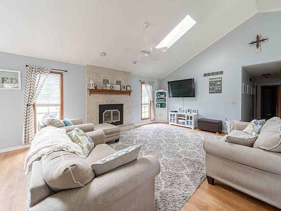 3rd image of 10773 Brookston Dr W
