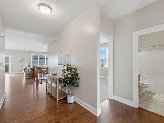 3rd image of 63 Cobblestone Ln