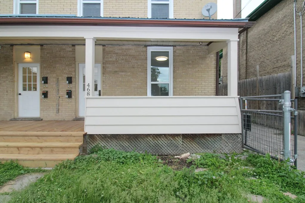 468 Bolivar Street Peterborough — Photo 2