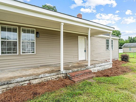 3rd image of 118 Orchard Way