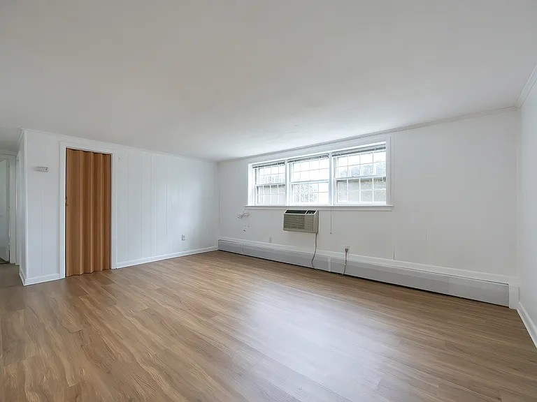 670 Main St #1 — Photo 2