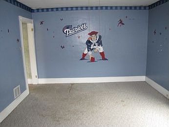 1st image of 725 Croyle St
