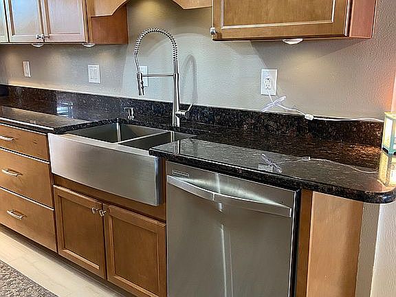 4th image of 1025 Rockledge Dr APT 412A