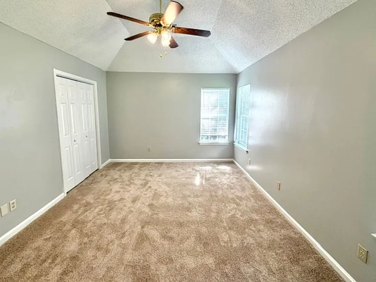 7069 Brady Hill Dr — Photo 7