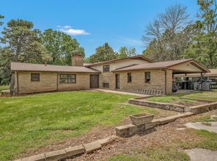 2984 Oak Ridge Ext, Neosho, MO 64850