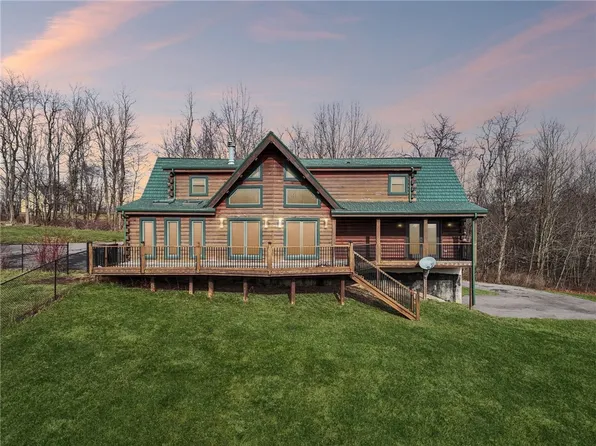 315 Frankfort Springs Dr, Georgetown, PA 15043