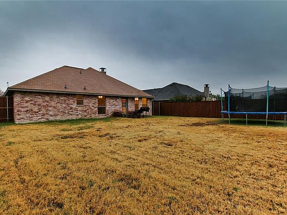 5th image of 1224 Clay Ln
