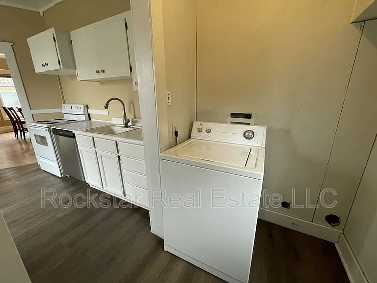 519 E Ermina Ave — Photo 25