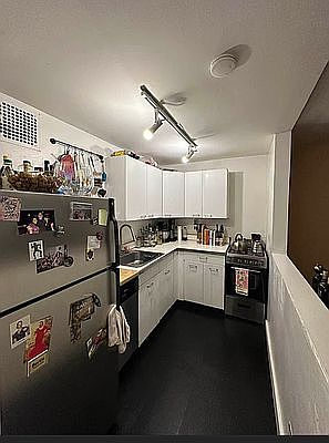 5th image of 454 W 25th St APT 1A