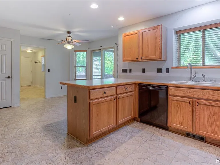 3930 Dunning Rd — Photo 21