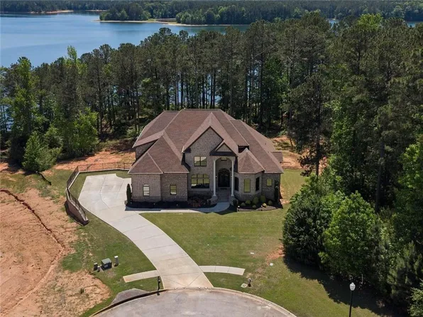 1804 Lake Pointe Cir, Locust Grove, GA 30248