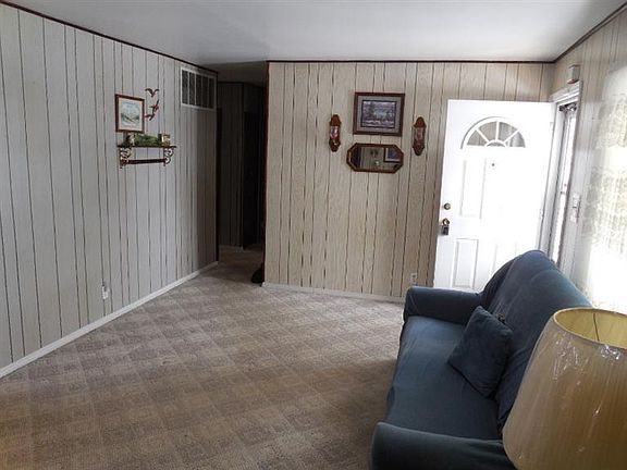 4th image of 1056 Garnoa Dr