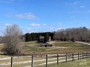 15 Glen Erin Ln, Campobello, SC 29322