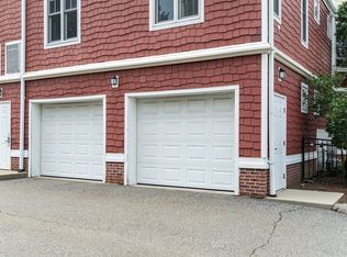 4040 Washington St APT 1, Roslindale, MA 02131