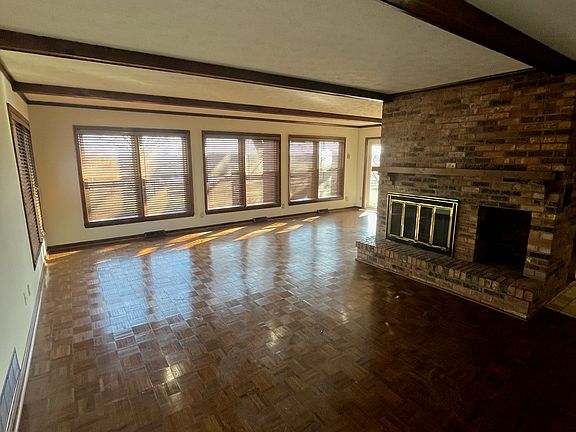 4th image of 97 Snowden Ln