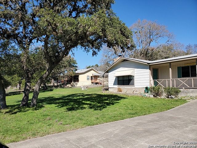 1st image of 1055 Oak Hollow Way
