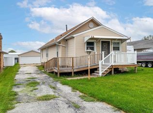 456 4th St E, Milan, IL 61264