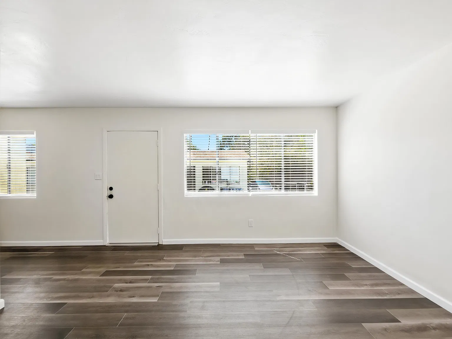 3105 B St — Photo 3