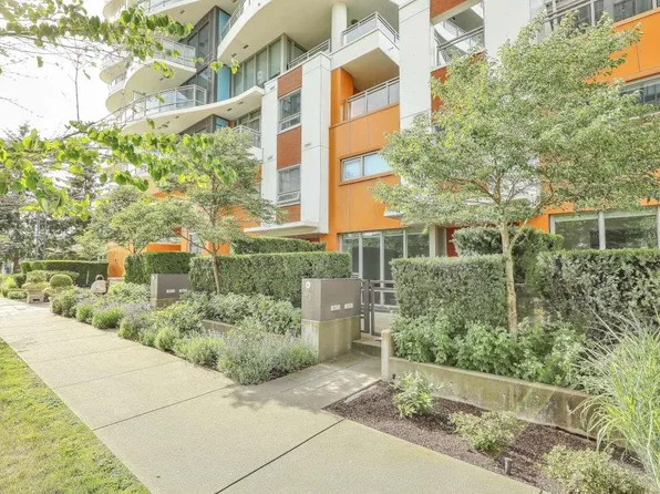 13303 Central Ave #Townhouse 3, Surrey, BC V3T 0K6