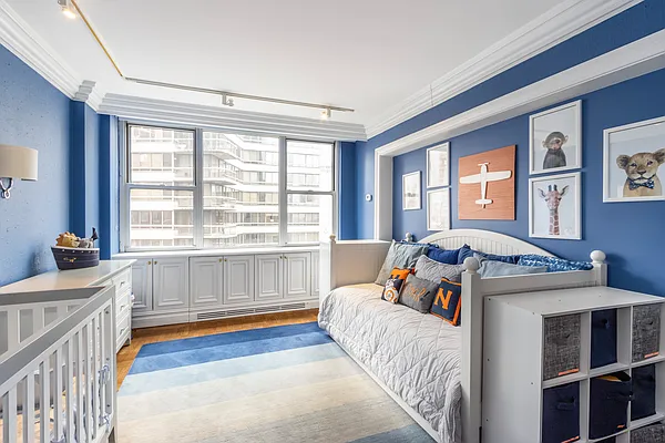 Sold by Compass | media 7