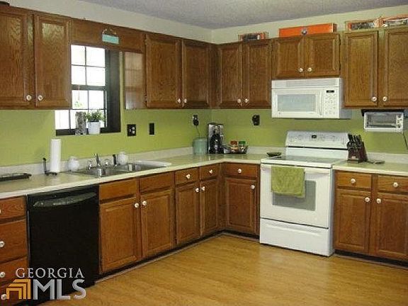 5th image of 235 Rocky Branch Dr