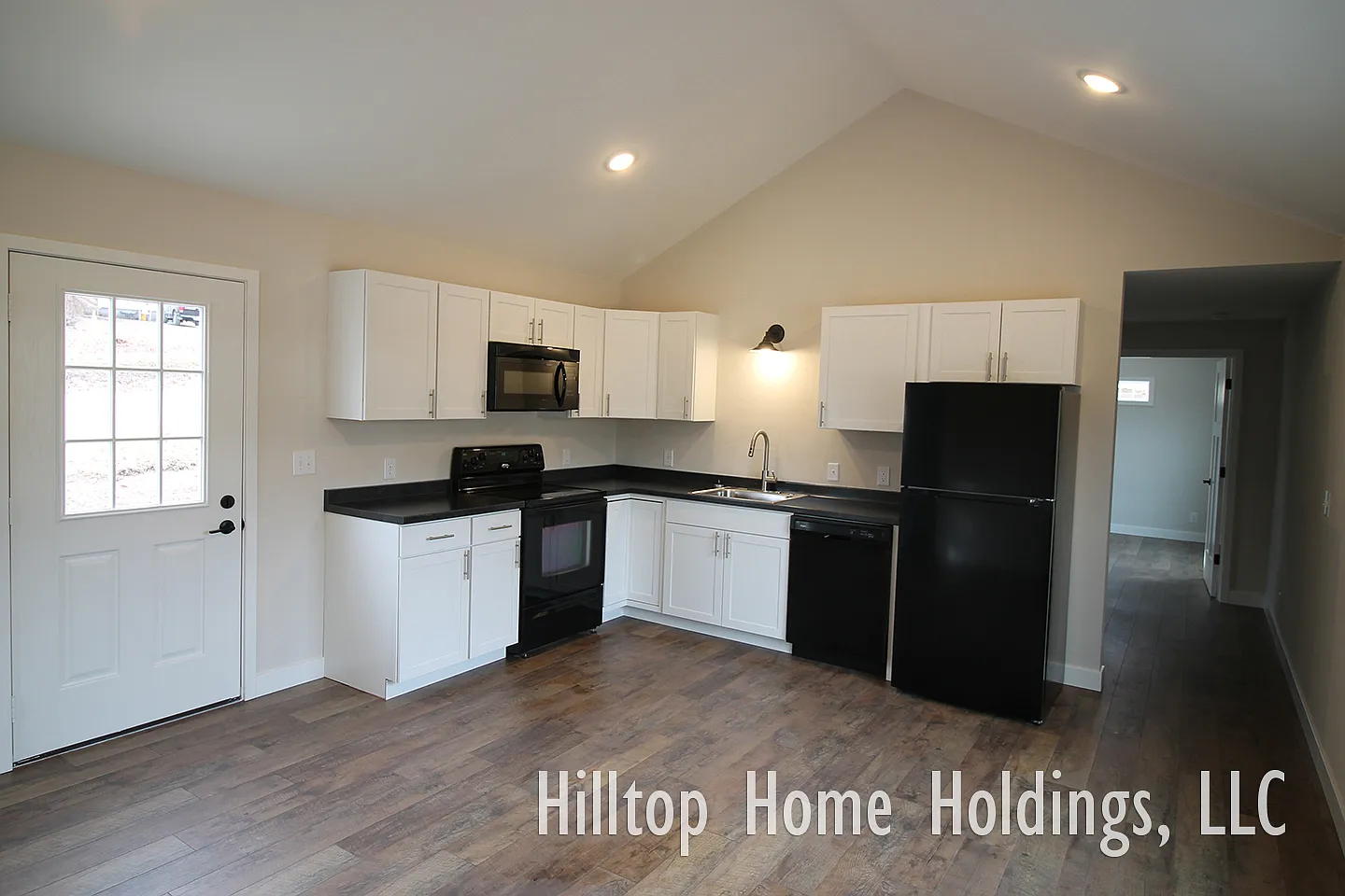 2 bed, 750 sqft, $1,025 — Photo 1