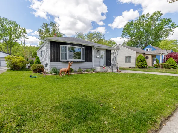 23636 Beverly St, Saint Clair Shores, MI 48082