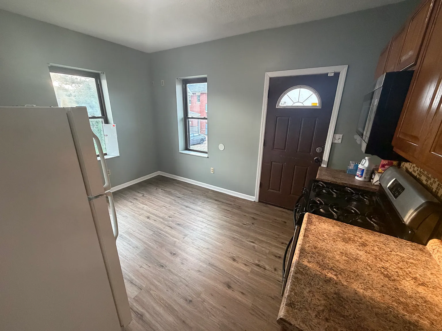 1 bed, $800 — Photo 2
