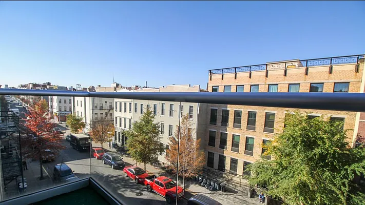 Rented by EXR | media 1