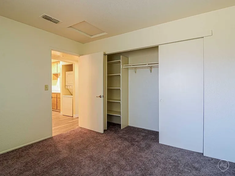 Willow Glen — Photo 11