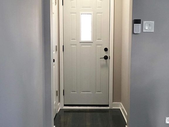 3rd image of 10024 S Eberhart Ave