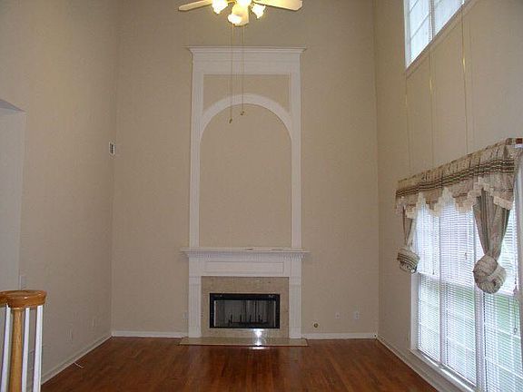 2nd image of 9390 Coleherne Ct